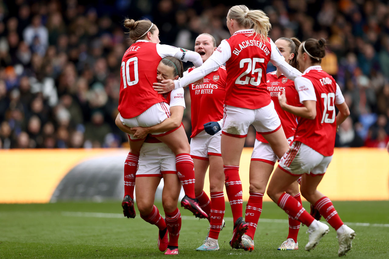 Arsenal Celebrating