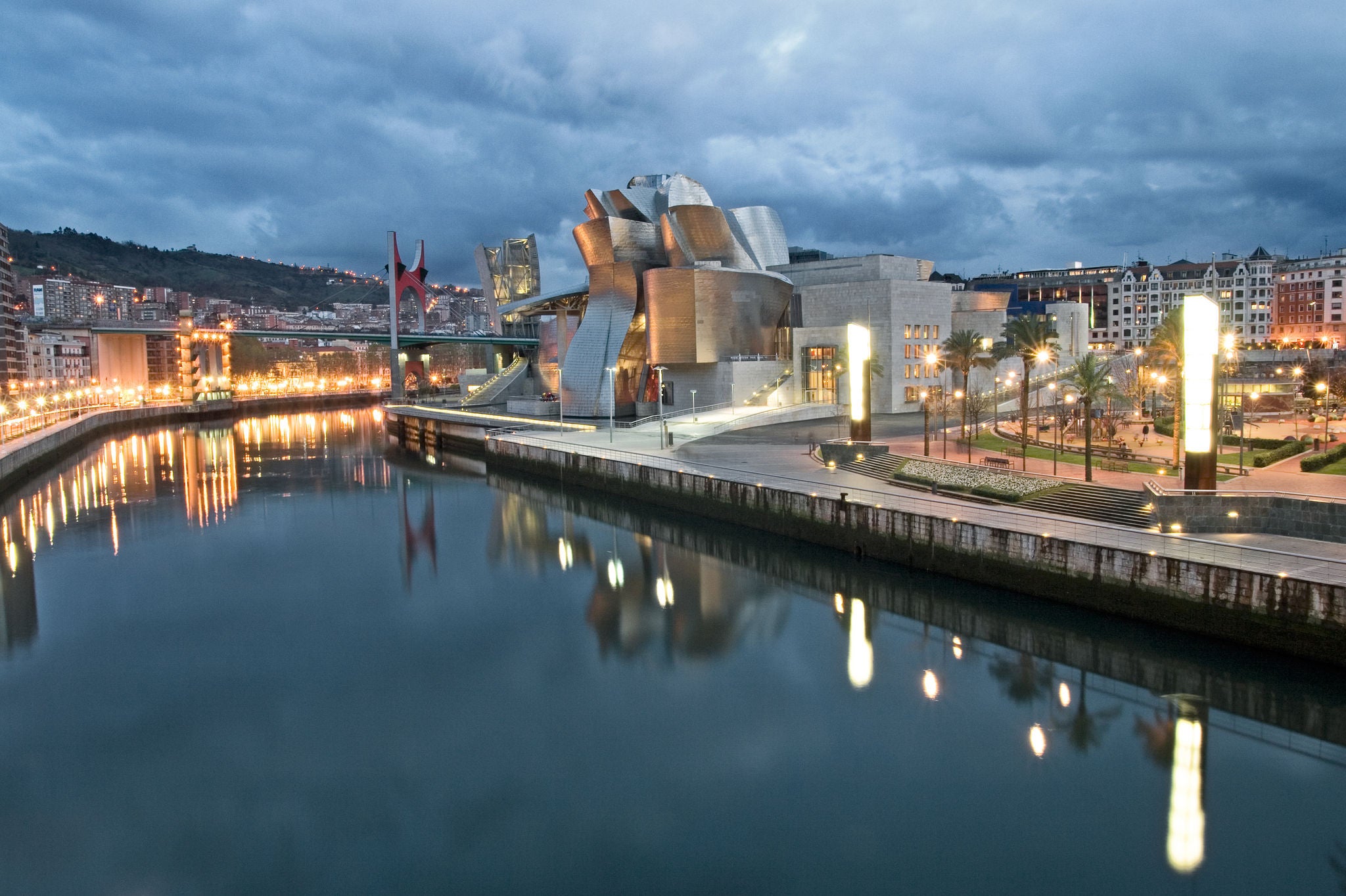 Guggenheim Museum of  Bilbao