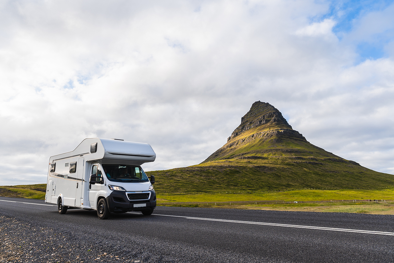 All-season tires for motorhomes