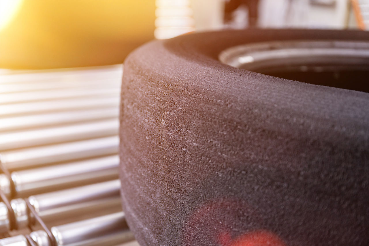 How to retread a truck tyre